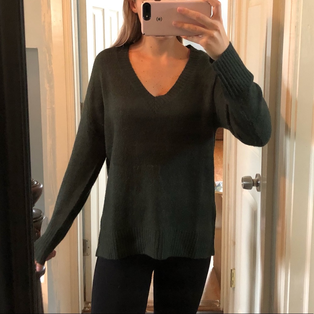 Oversized Green Sweater - Picture 2 of 5